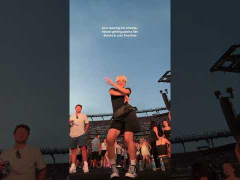 Coldplay dancer!! #coldplayconcert #fyp #dance #katseye #kpop #shorts #trending #explore #summer #❤️