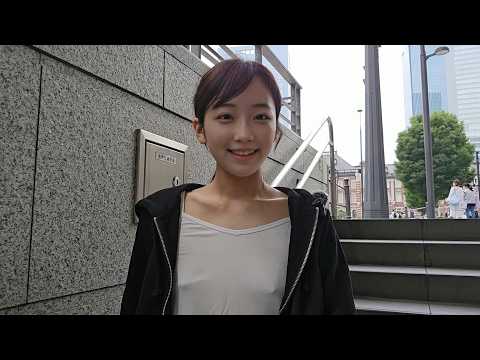 ノーブラで階段ダッシュ