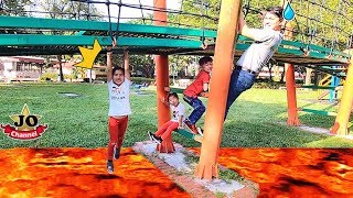 地上有岩漿挑戰！好好玩喔~The Floor Is Lava Challenge 親子互動遊戲~ Fun For Kids