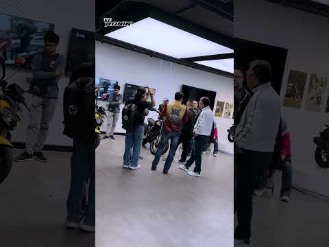 Ini dia momen seru teman-teman Ronin riders mampir ke TVS Experience Center Rumaradal! #TVSRonin