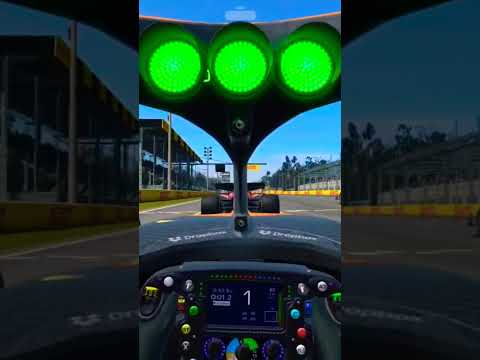 Thats the perfect dive bomb in the 1st turn for Verstappen 😅 ....only in simulation 😅