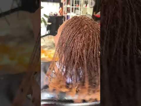 Protective natural twist style.