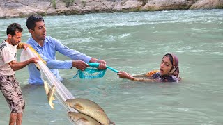 Leila and Hamed’s Fishing Adventure 🎣❤️ |A Peaceful Day by the Riverside Together