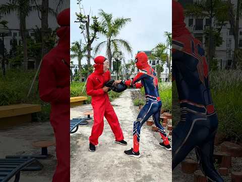 Spider-Man vs Bad Guy | Money bag brawl #spiderman #badguy