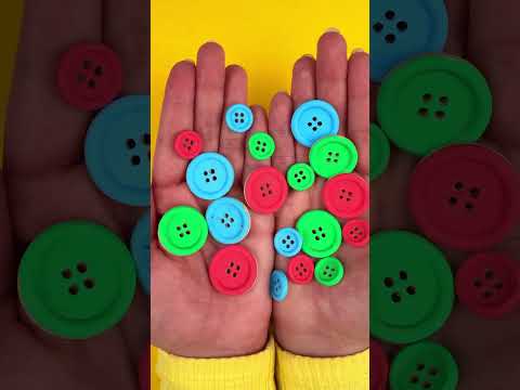 Learn with Lola how to make a Ring from a BUTTON?! 😱💍👩‍🎤
