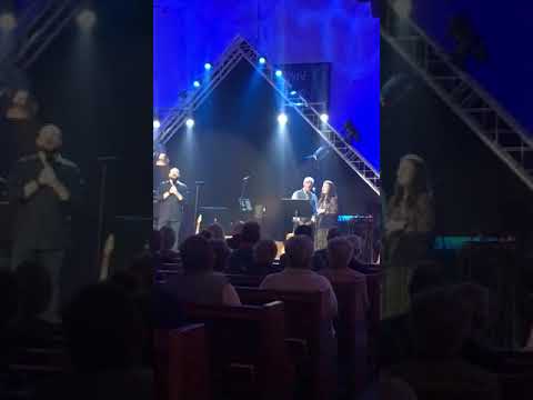 Bridge over troubled water - live