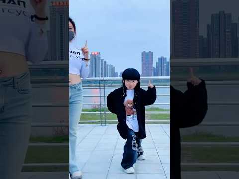 Cute kid dances. #dance #douyin #funny #cute #shortvideo #shorts