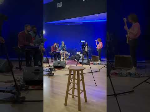 Can you believe she sounds like this?!! #rnb #livemusic #singer #cover