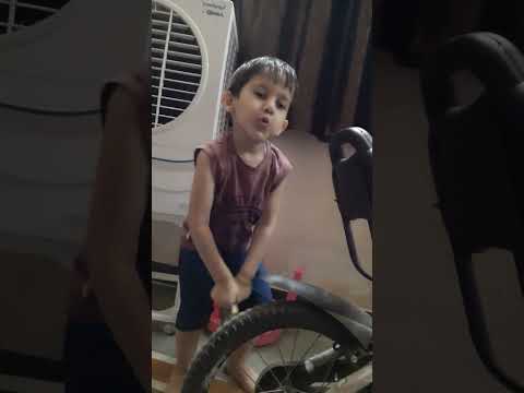 Cycle me hawa bharni hai🤣