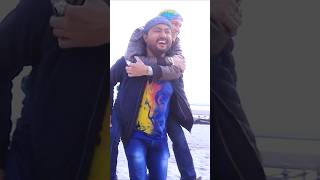 Barikhare Banot sung beautifully by Zubeen Garg & Babu Baruah. #Assamese #ZubeenGarg #BabuBaruah