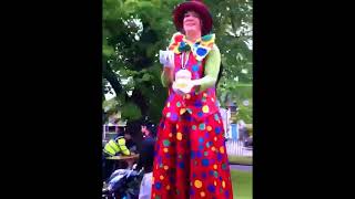 Stilts Walker : Dublin, Ireland