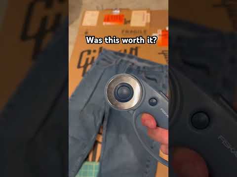 Thrifted Jeans Transformation into distressed Baggy Jorts #jorts