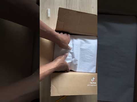 Unboxing. #cargopants #unboxing #thefrankieshop #satinpants #asmr #asmrsounds #asmrvideo