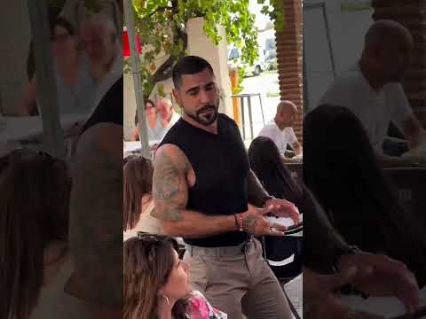 Hoy Tres cumpleanos Feliz sabado de feria