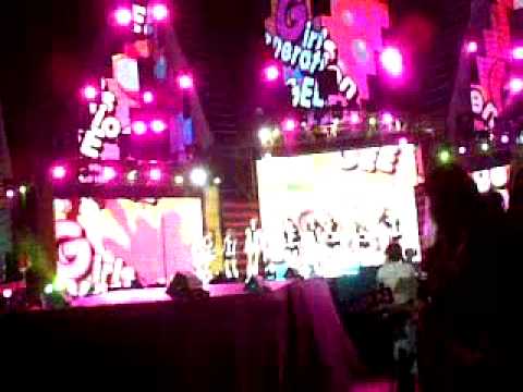 110312 Gee - snsd @korean music wave in bangkok