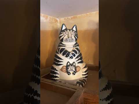 How many cats came with this house?