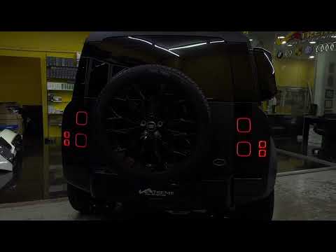 Land Rover Defender 110 starlight