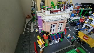 LEGO Noodle Shop Brickative Modular Building, New City Update
