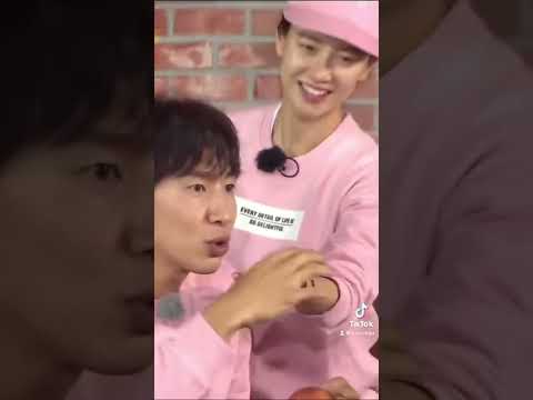KWANGSOO GETTING A SLAP BY JIHYO.                                    #RUNNINGMAN #KWANGSOO #JIHYO