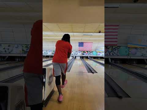 Day 162 Of One Strike A Day Ball Used:Ion Pro 📽#2handedbowling  #2hands  #bowlingtiktok