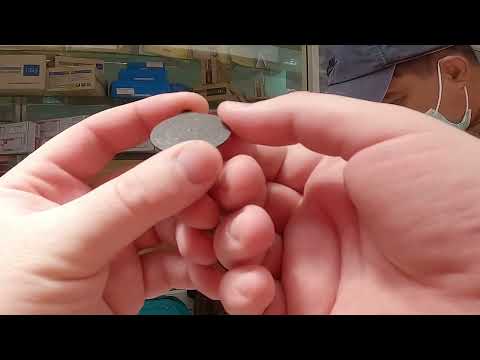 Amulets Market in Saphan Khwai, Bang Sue, Bangkok. Thailand. 4K