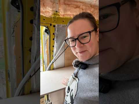 Pierwsze nasze działania podczas urlopu - blat do kuchni! #vanconversion #vanbuild #kamper #budowa