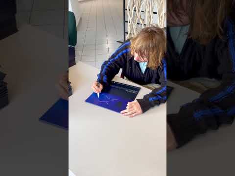 i signed 500 vinyls of my new album Cristal Medium Blue you can order on: https://lewisofman.komi.io