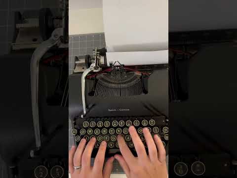 1940s Smith Corona Floating Shift Typewriter