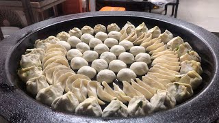 Chinese Food - Pan Fried Bun with Veggie Filling and Pork Filling 安徽蕪湖的生煎包 #shorts