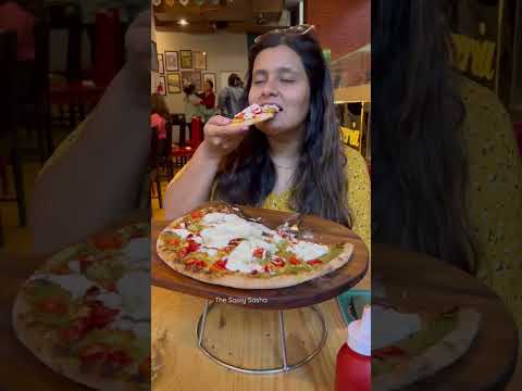 Favourite pizza in pune ! #punefoodblogger #punefood #shorts #pune