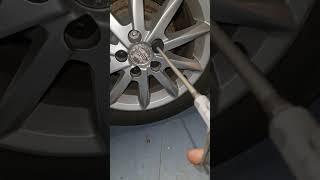 Car Tip For Plastic Wheelnut Covers #carhack #carhacks #protips