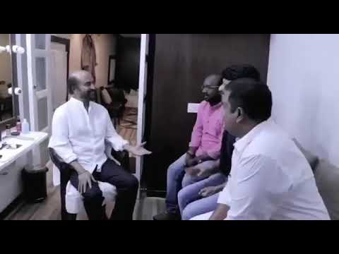 Rajinikanth releasing amitabbachan first Tamil movie uyarntha manithan first look poster/sj surya