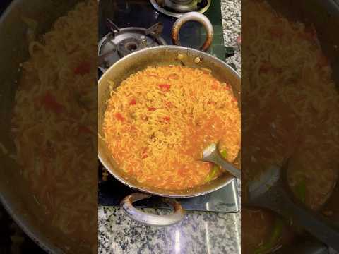 Dhaba👨‍🍳 style maggie🍜🍝#shorts #viralrecipe #swinkybites