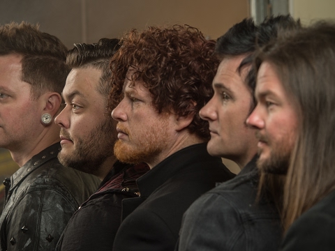 HinderVEVO Live Stream