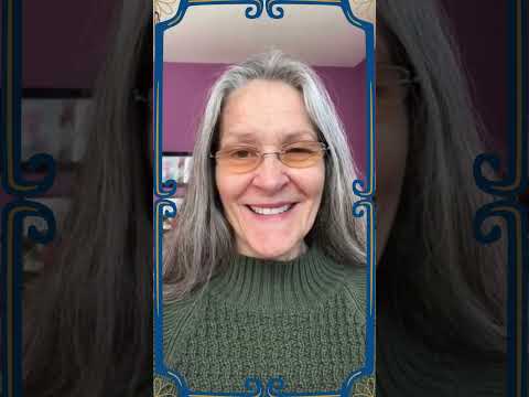 Holiday greetings from LingualMuse English/Mandarin Language Coach Virginia ✨ 🎄 🕎  🎉 ✨