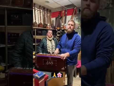 Latest Hare Krishna Kirtan | HG Amala Harninaam Prabhu playing Harmonium | #amalaharinaam #iskcon