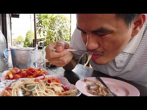 Raw Crab Papaya salad So spicy | กินตำปูม้า