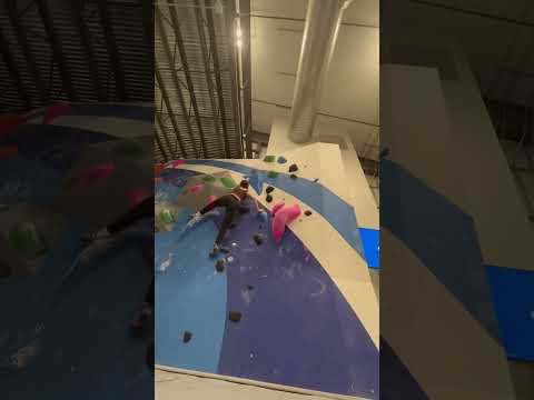 We love heel hooks and mantles #rockclimbing #climbing #bouldering #climbingwall