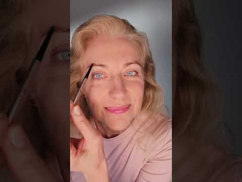 Sculpt & Define Your Brows Like a Pro 🎯 #makeup #eyebrowpencil #beautyover50