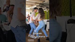 Bailando Salsa En Roma #salsa #music #musica #lps #couple  #coupledance #salsacubana #bailando #cuba
