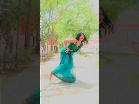 aaja nachle nachle dance //madhuri dikshit // 90's song dance#dance #youtubeshorts #shorts #viral