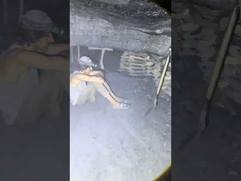 Black diamond mining ⛏️ #Undargrundminig #coalmining #blackgoldming @tiktok creators