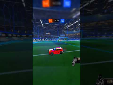 Playing vs pro player evo #proplayer #rocketleague