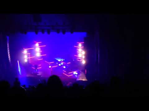 The Script @ Fox Theater, Oakland - No Man Is An Island Audience Sing-Off