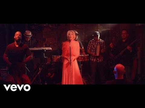 Ivy Queen - Sola