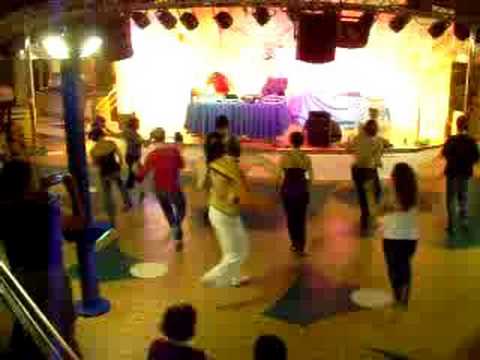 Rueda de Casino in Alaska Samba Performance