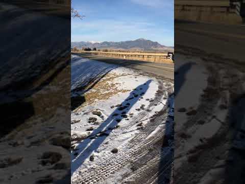 Traxxas slash 4x4 1/16 high speed driving on pavement and drifting in snow