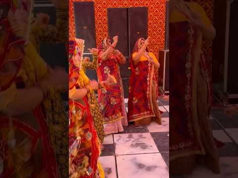 Mero balma bado shyano thando coka cola layo | मेरो बालमा बड़ो श्यानो ठंडो कोको कोला लायो