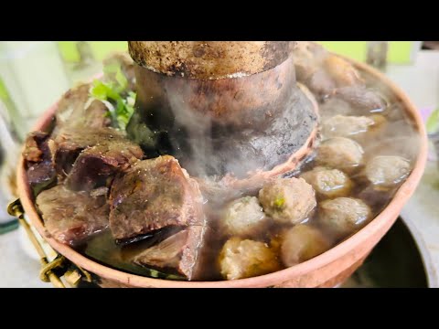 Very tasty！Charcoal grilled beef hotpot,Juicy beef dumplings-Taiwanese street food