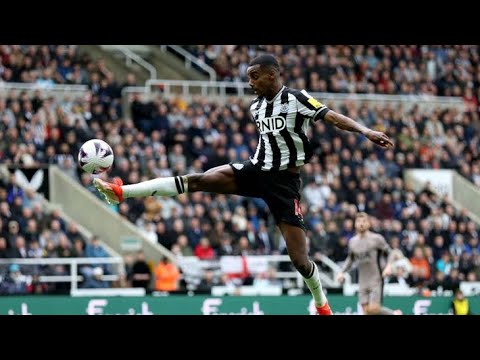  Alexander Isak has landed back in Newcastle 🛬Florian Wirtz Join us guys...They don't accept 